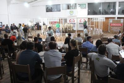 LeilÃ£o de Gado em Laranjeiras do Sul Reflete Qualidade e ConfianÃ§a na PecuÃ¡ria